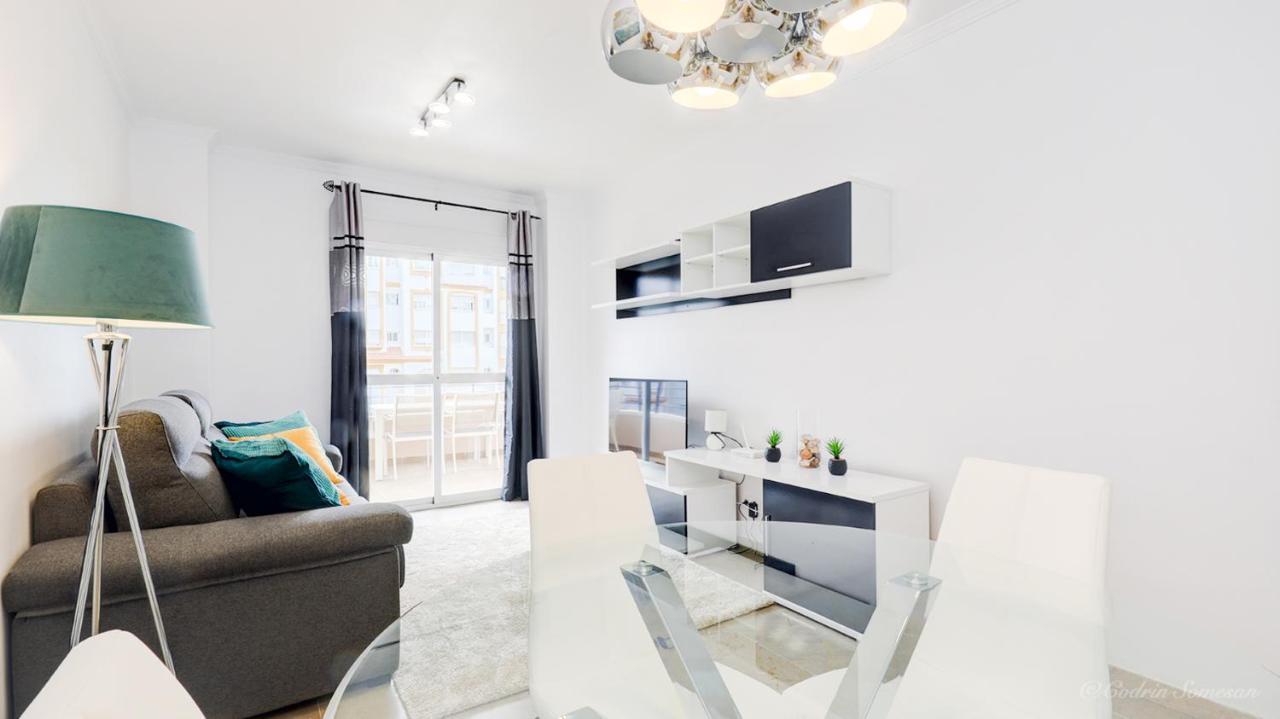Cozy Apartment Overlooking Estepona'S Marina! Экстерьер фото